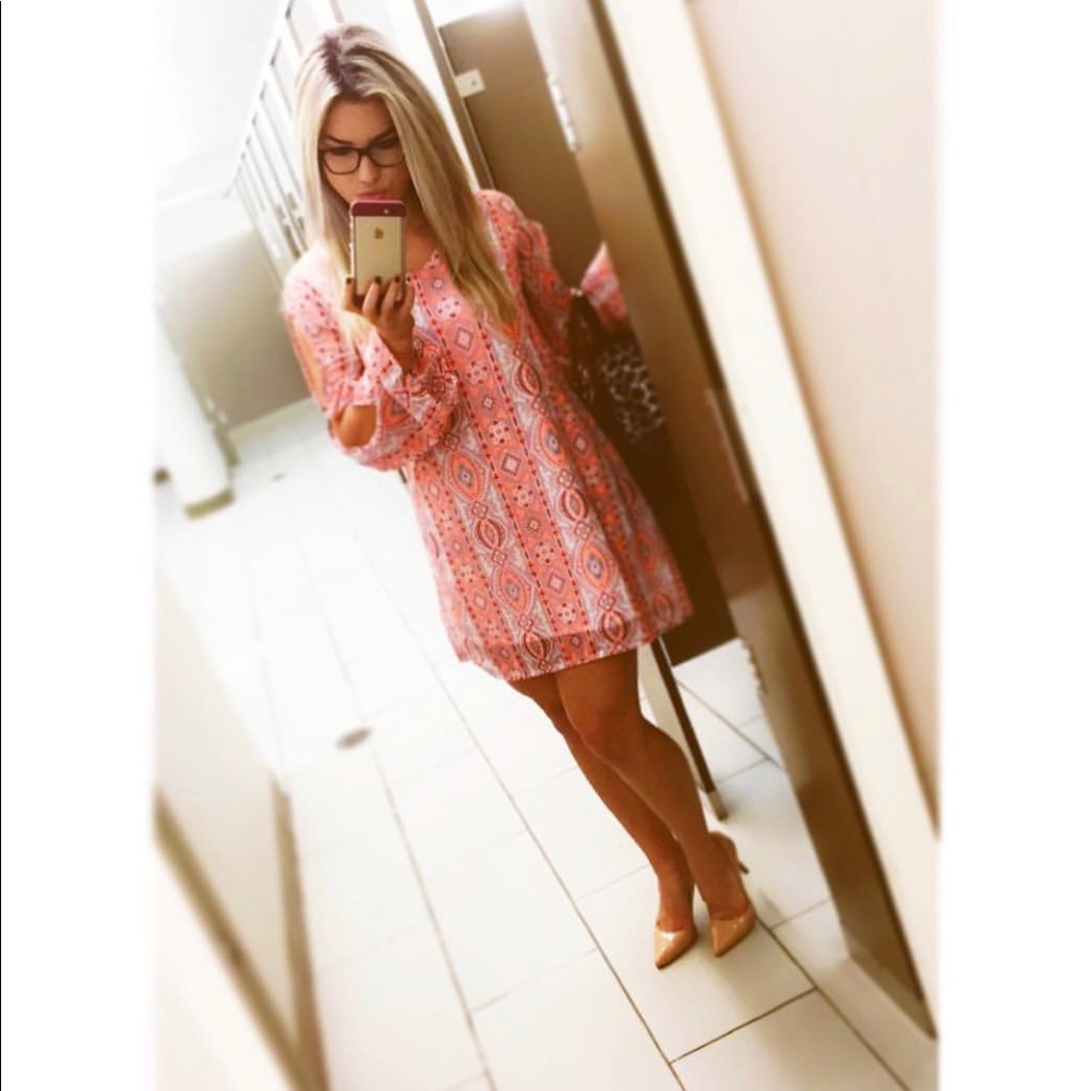 Beautiful bright colored dress 💕🎀